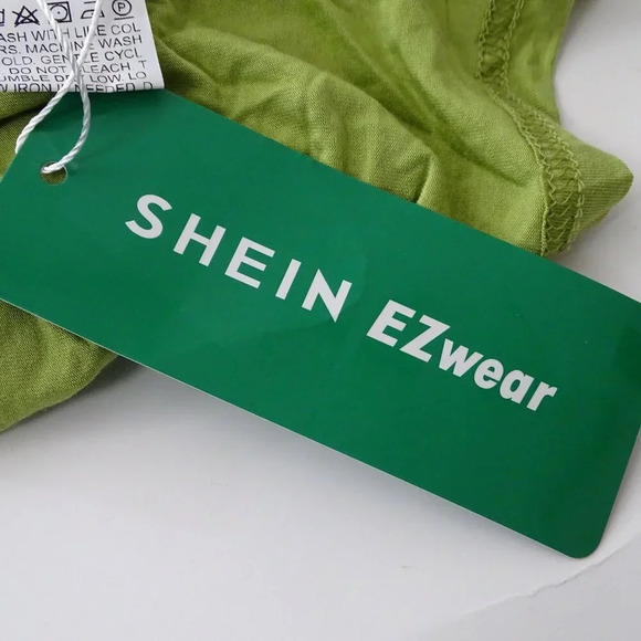 Shein EZwear Green Cropped Halter Top Women Size S Ruched Casual Vacay NEW - Picture 5 of 7